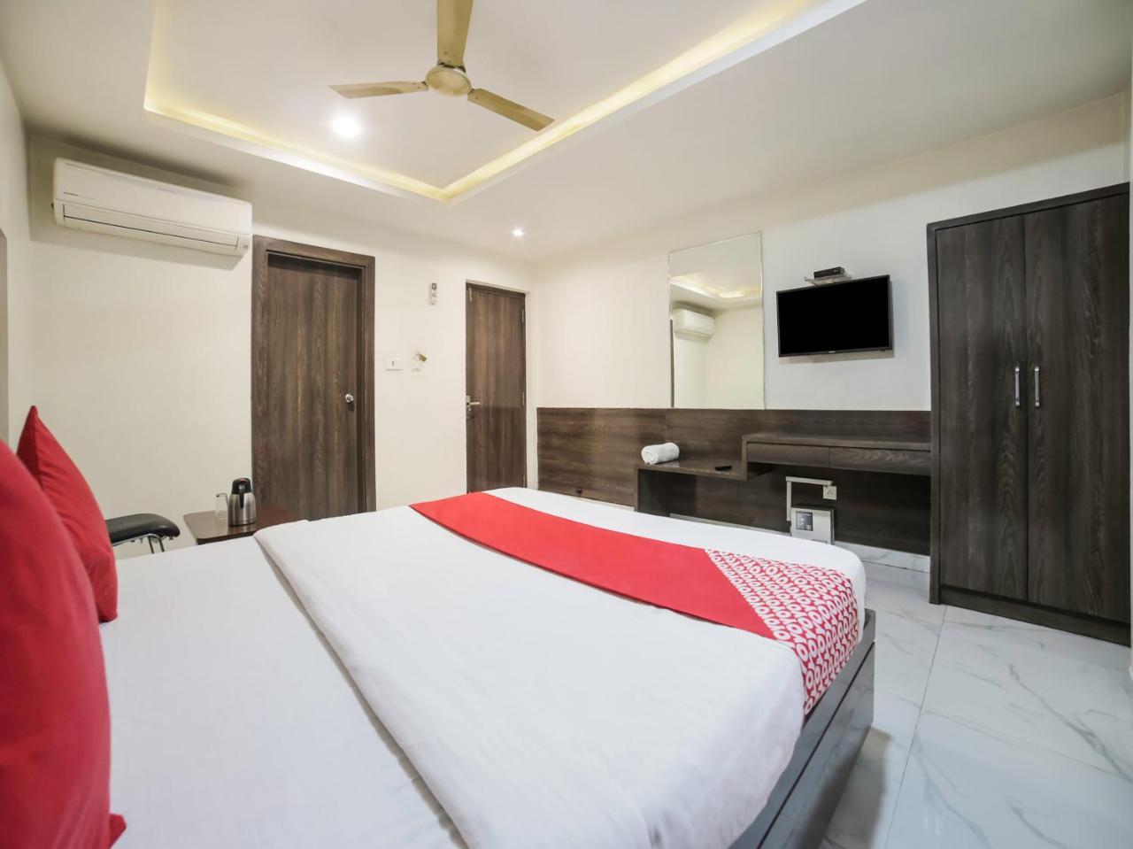 Oyo 10277 Hotel Delux Golden Ajmer Exterior foto